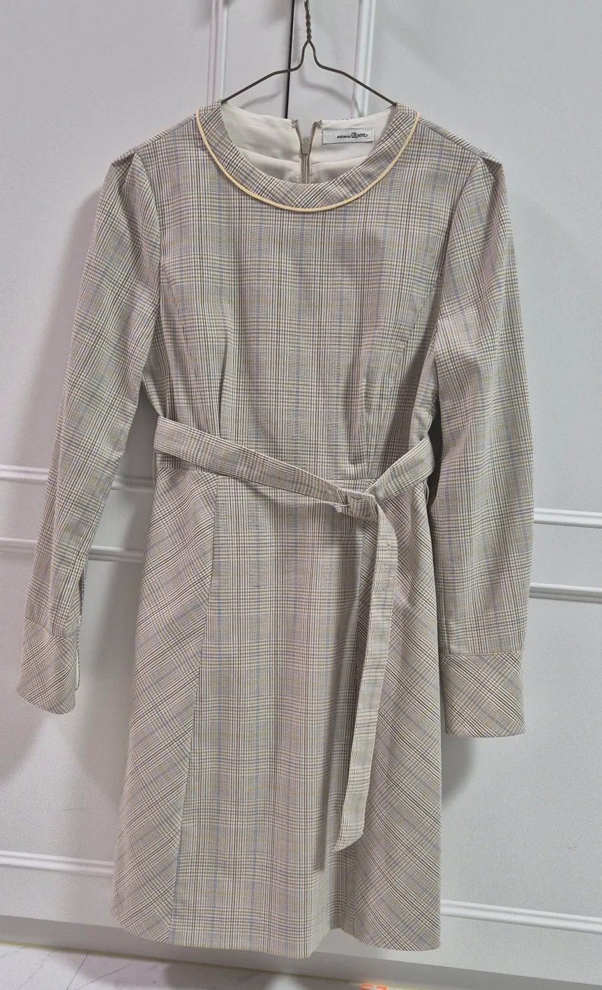 로엠 원피스 팝니다(55-66)