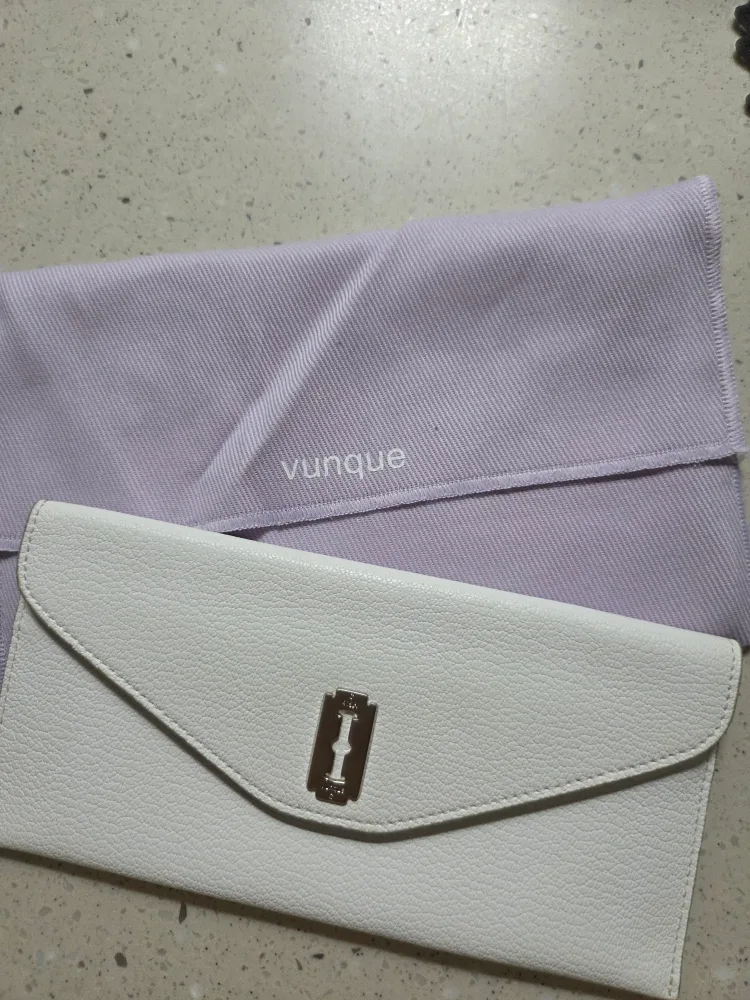 Vunque 오캄v장지갑 화이트