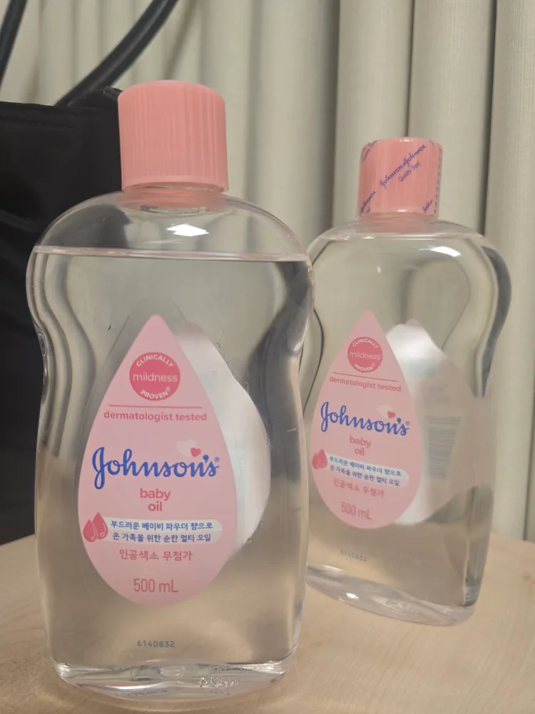 존슨즈 베이비 오일 500ml*2개(새거1, 중고1)