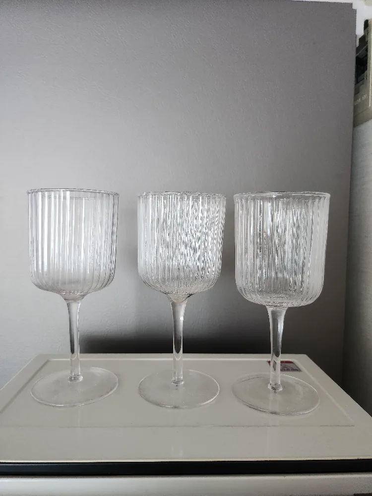 줄무늬 와인잔 3개