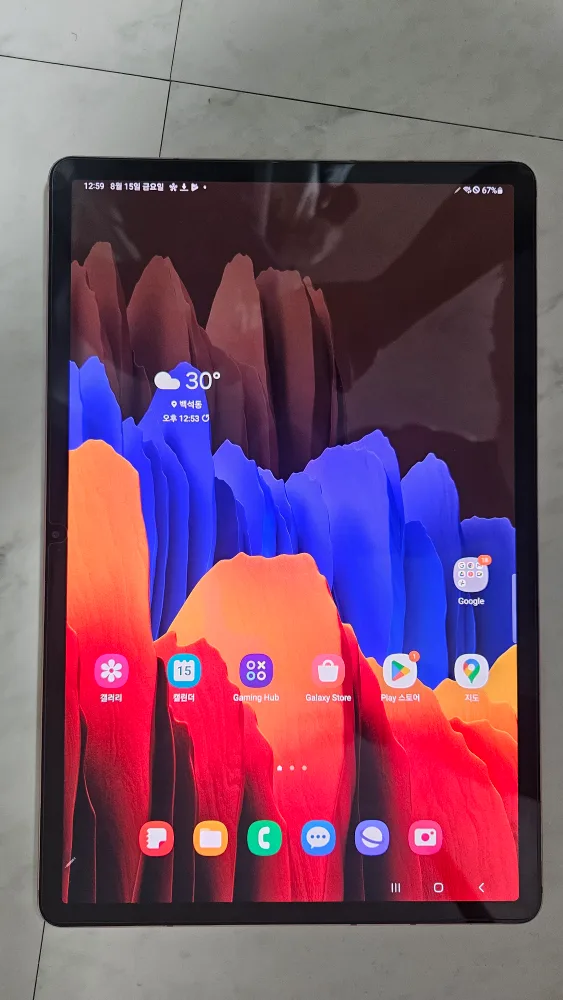 갤럭시 탭 S7+ 5G 모델 중고로 판매합니다.