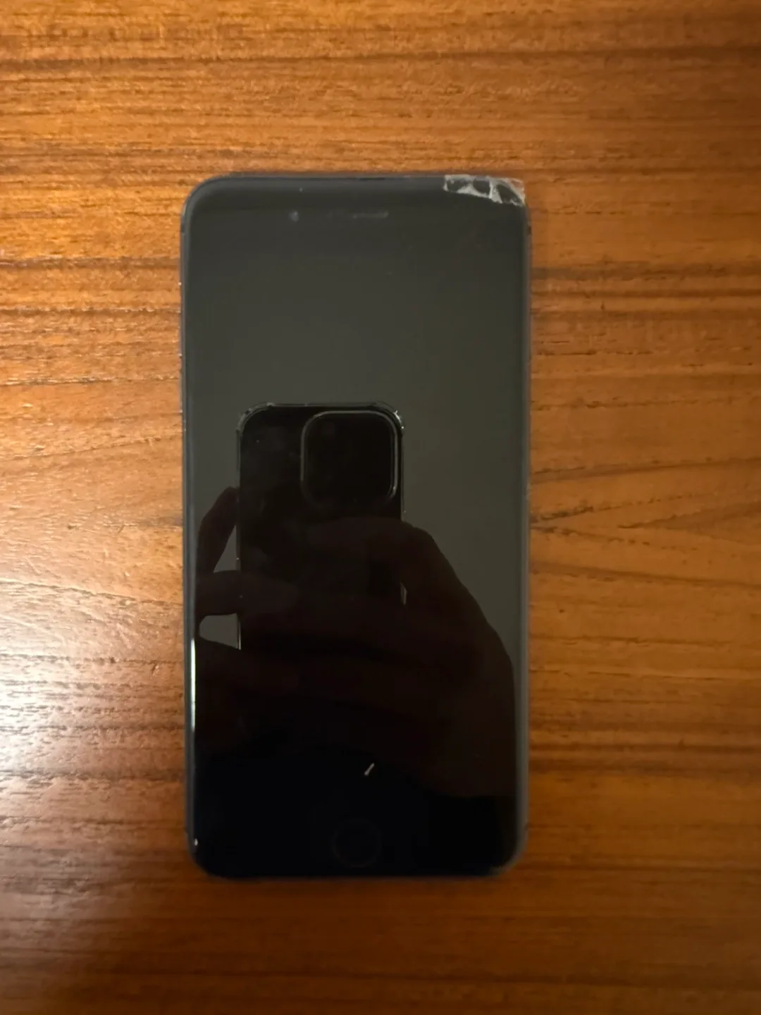 아이폰 세개 & 아이패드 한개