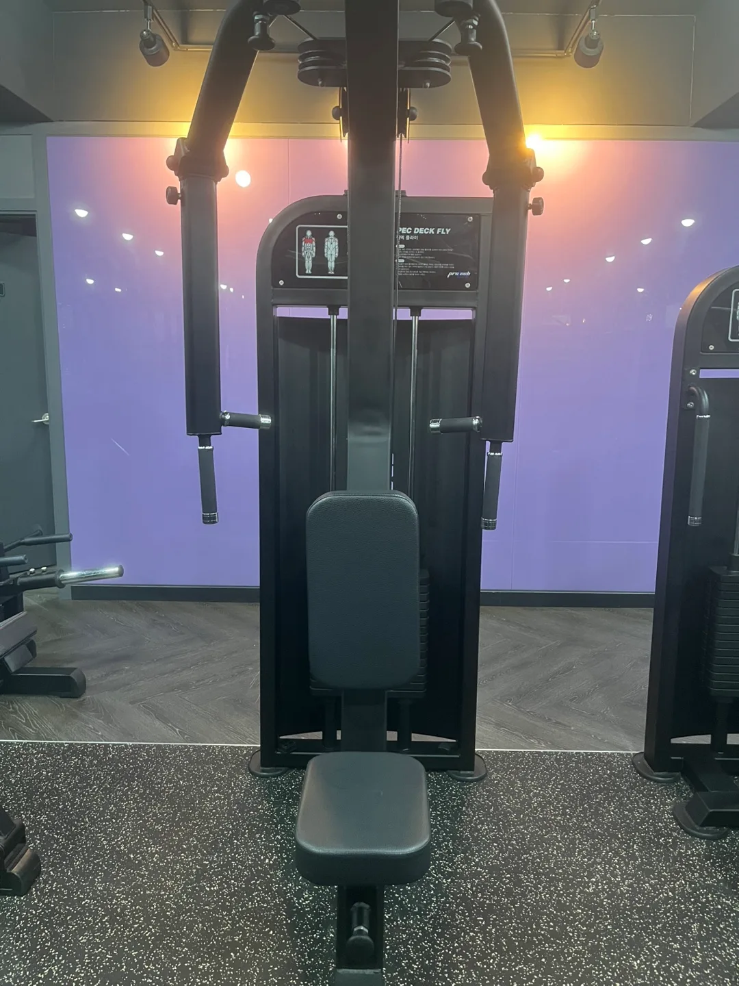 💪🏻중고 운동기구 판매합니다 (펜덱 플라이 / 러닝머신 / 거꾸리-20만원)