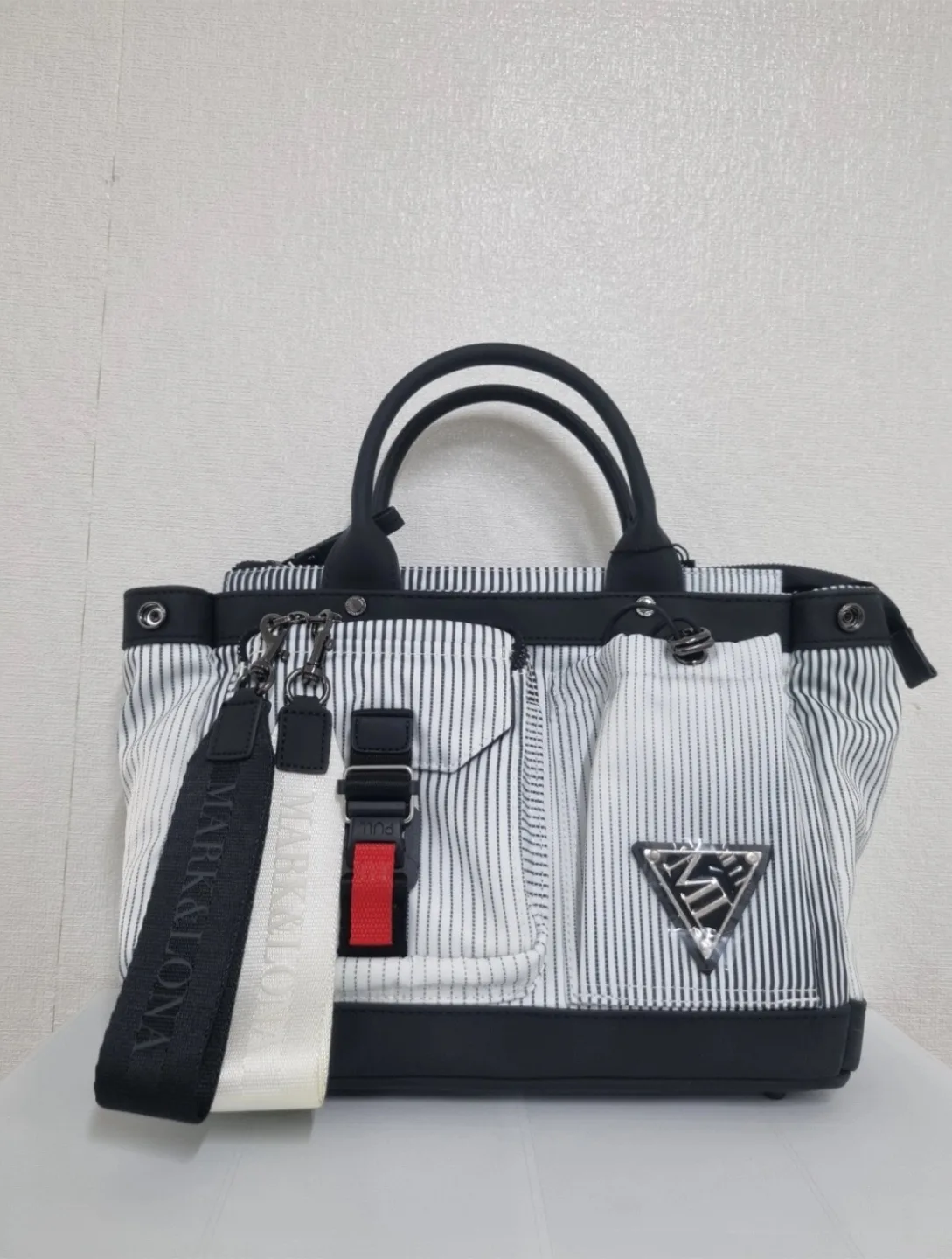 마크앤로나 그라데이션 토트백