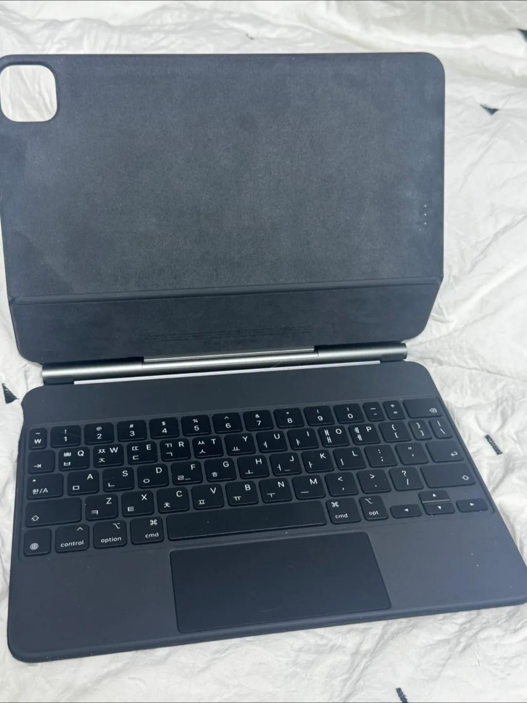 아이패드 매직 키보드 블랙 엄청 싼값에 팝니다