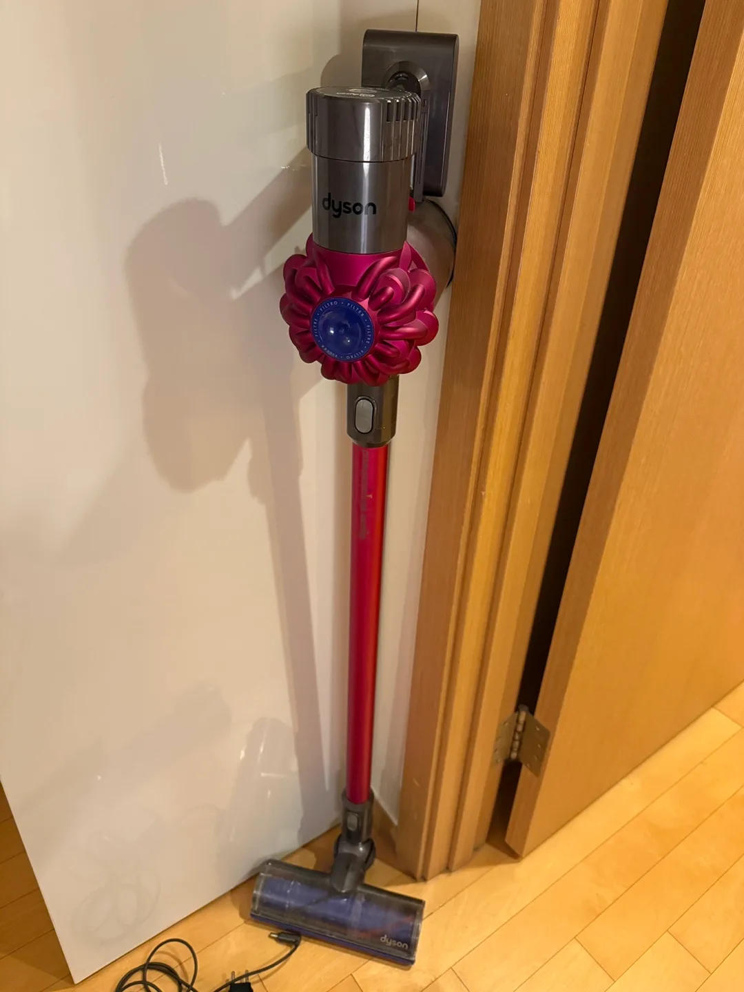 다이슨 V6 플러피 무선청소기