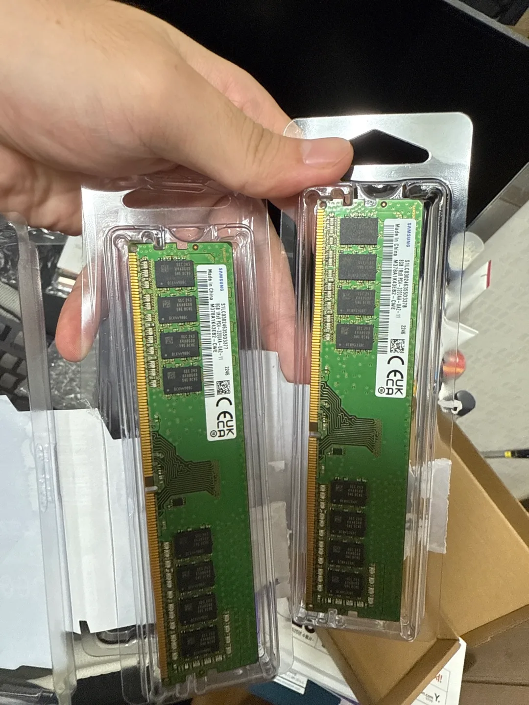 삼성 DDR4 8GB 램 중고팝니다.