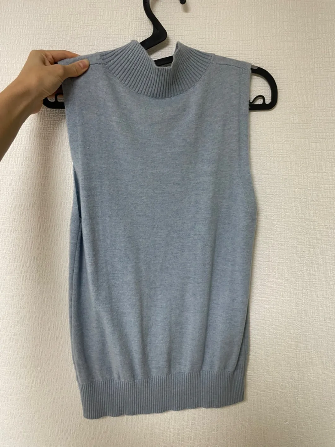 니트 슬리브리스 탑 (블루)