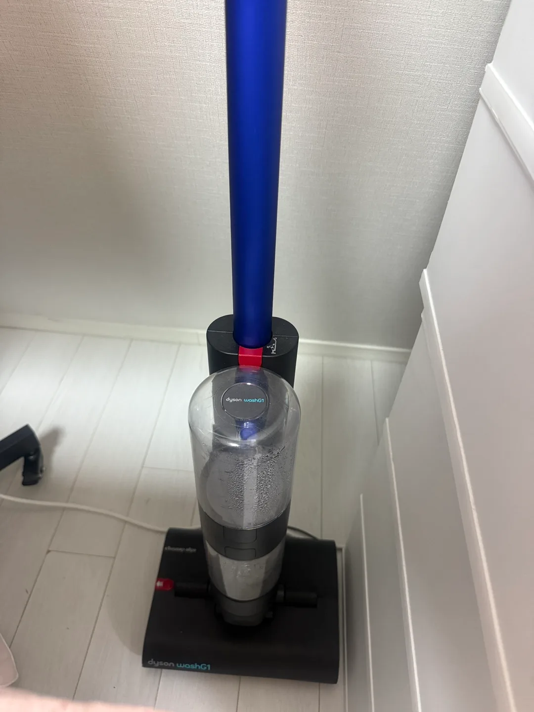 다이슨 물걸레 청소기 판매합니다