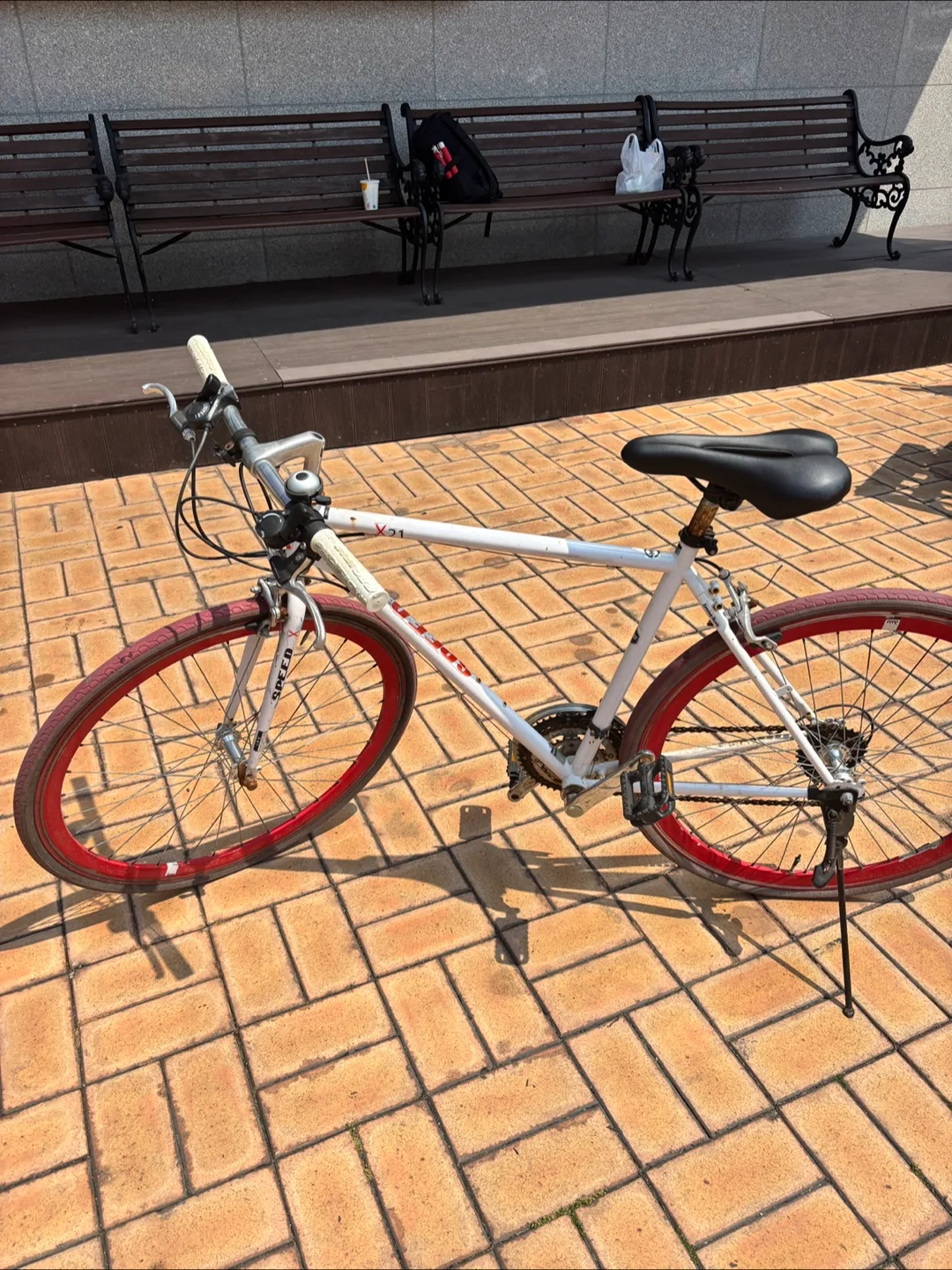 중고 자전거 (흰색)