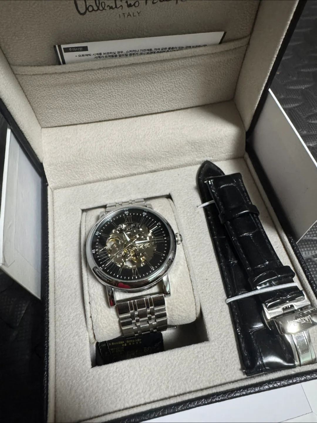 발렌티노 루디 시계 팝니다 (이번주 금요일 까지 가격)