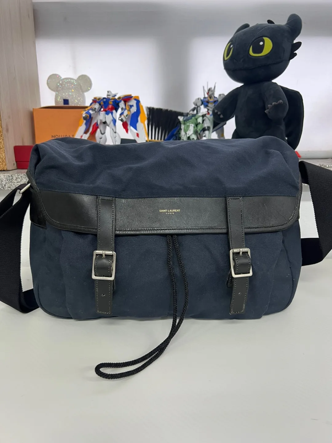 정품)급처~ 생로랑 남성 캔버스 레더 크로스백