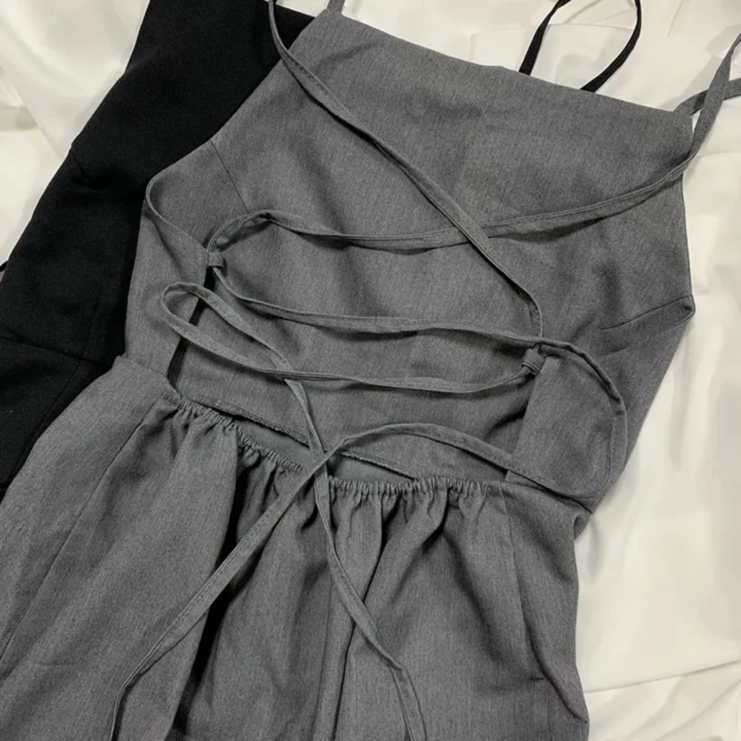 어반유니크 끈 미니 원피스 그레이