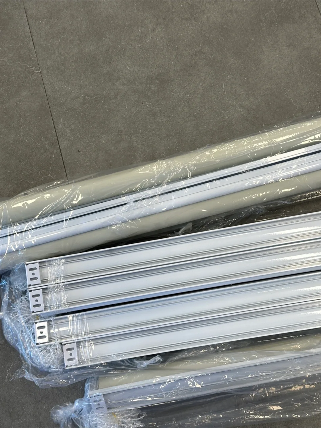 블라인드 중고 판매합니다.