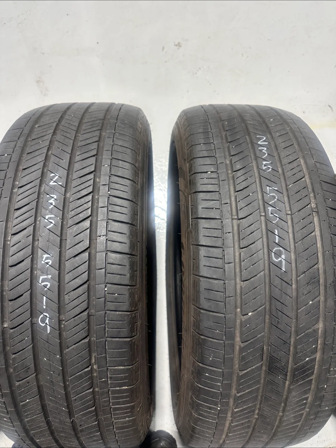굿이어 피네스 중고 타이어 235/55R19