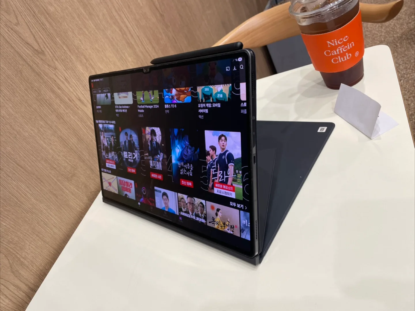 갤럭시 탭 S9 울트라(wifi) 512gb 판매합니다. (북커버, 필기용커버 포함)