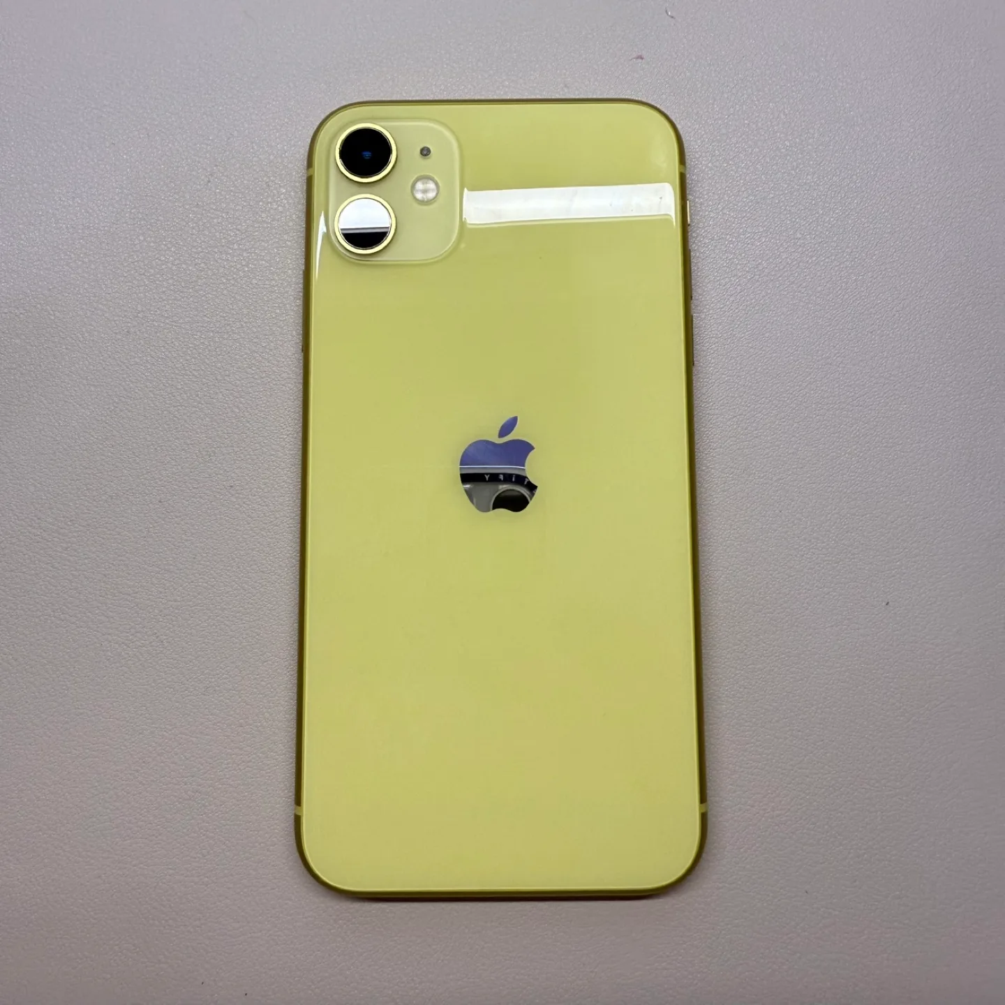 아이폰 11 옐로우 중고폰 판매합니다