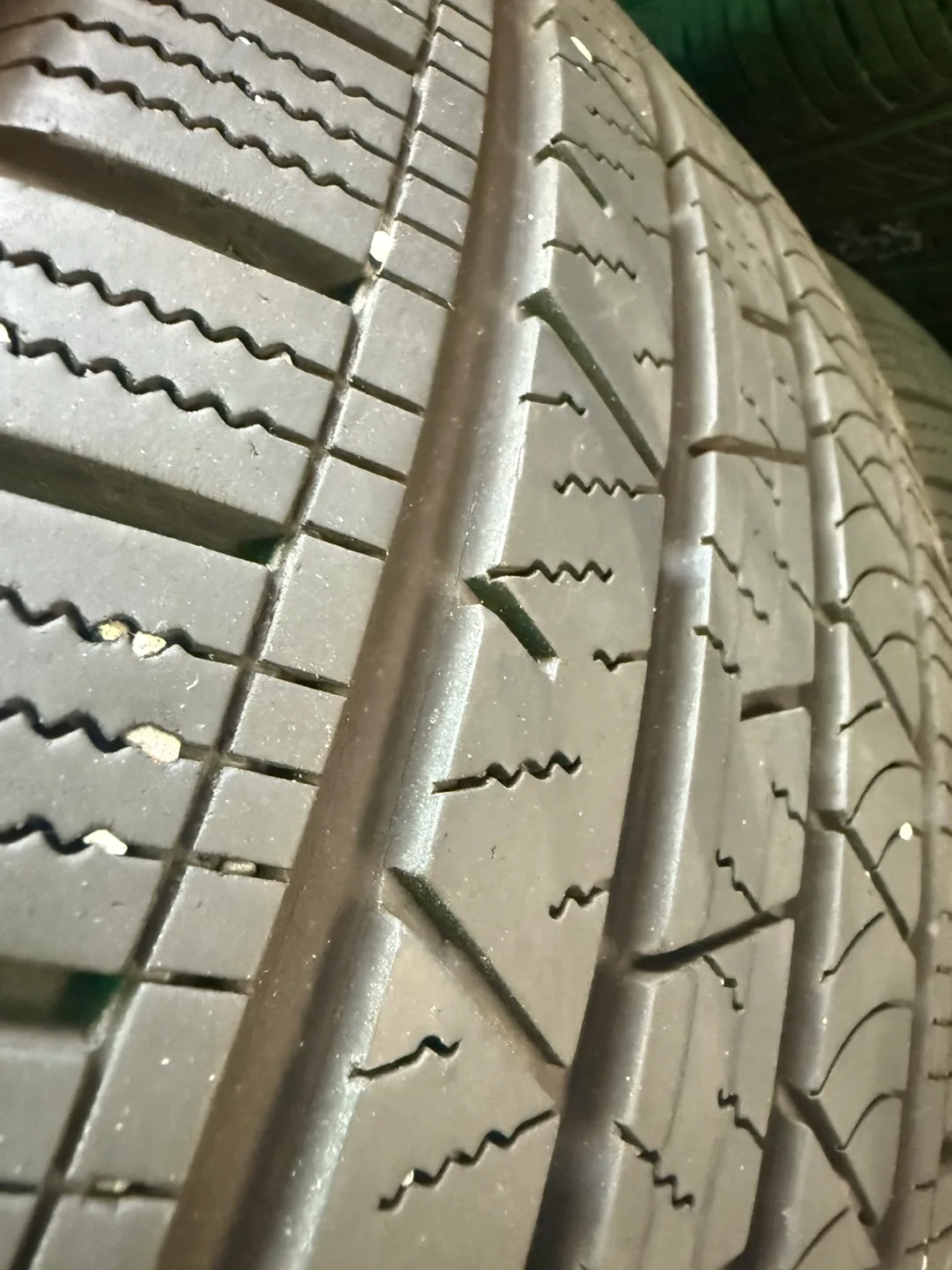 상태좋은 중고타이어 235 55 19 컨티넨탈 4개세트