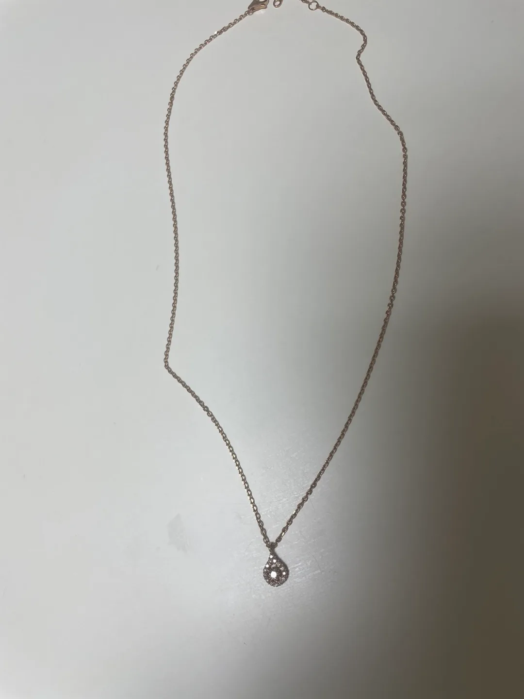 14k로즈골드 목걸이 팬던트 중앙은 다이아몬드