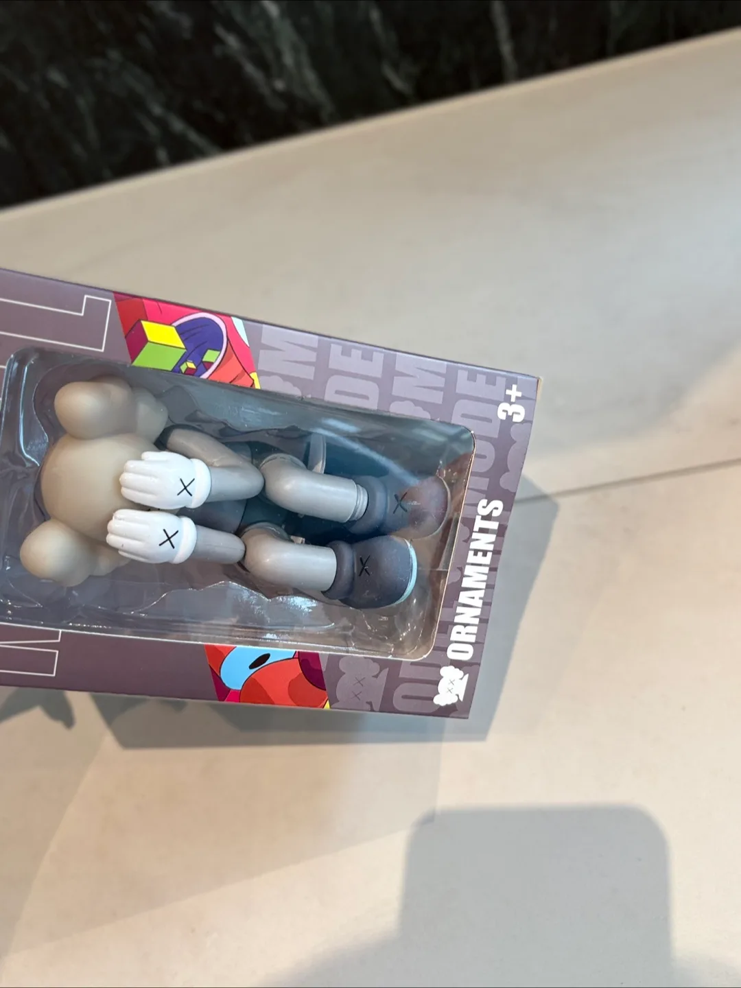 카우스 kaws 새상품 인테리어용 art toy 오브제
