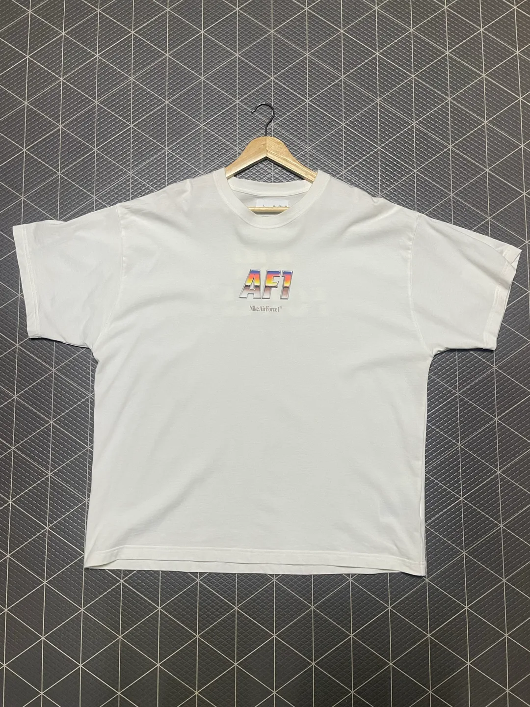 [중고] 나이키 NRG AF1 티셔츠 화이트 - US/EU  사이즈 XXL