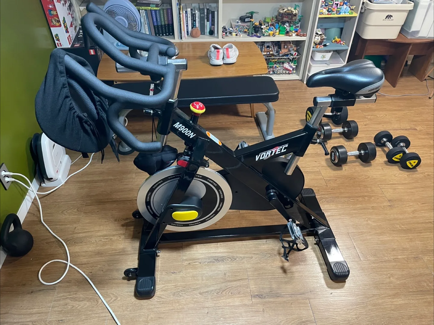 Vortec M900N 실내 자전거