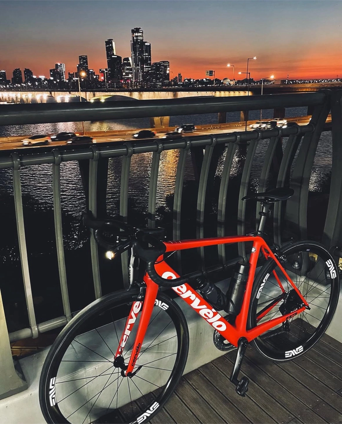 Cervelo 써벨로 R5 + 엔비 크리스킹 휠셋 56사이즈 로드 자전거 | 스포츠/레저 | 당근 중고거래