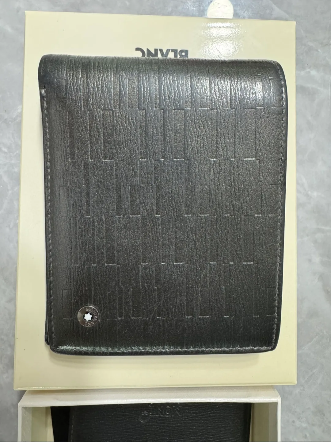 몽블랑 4810 반지갑 중고 보증서 포함