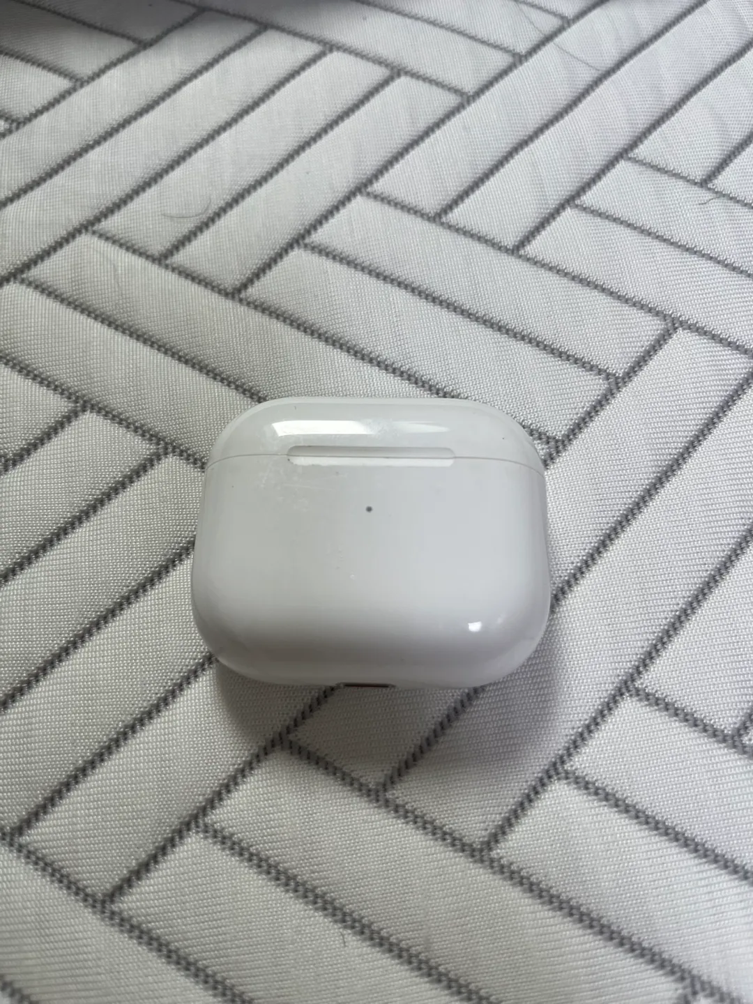 중고 에어팟 3세대 판매합니다