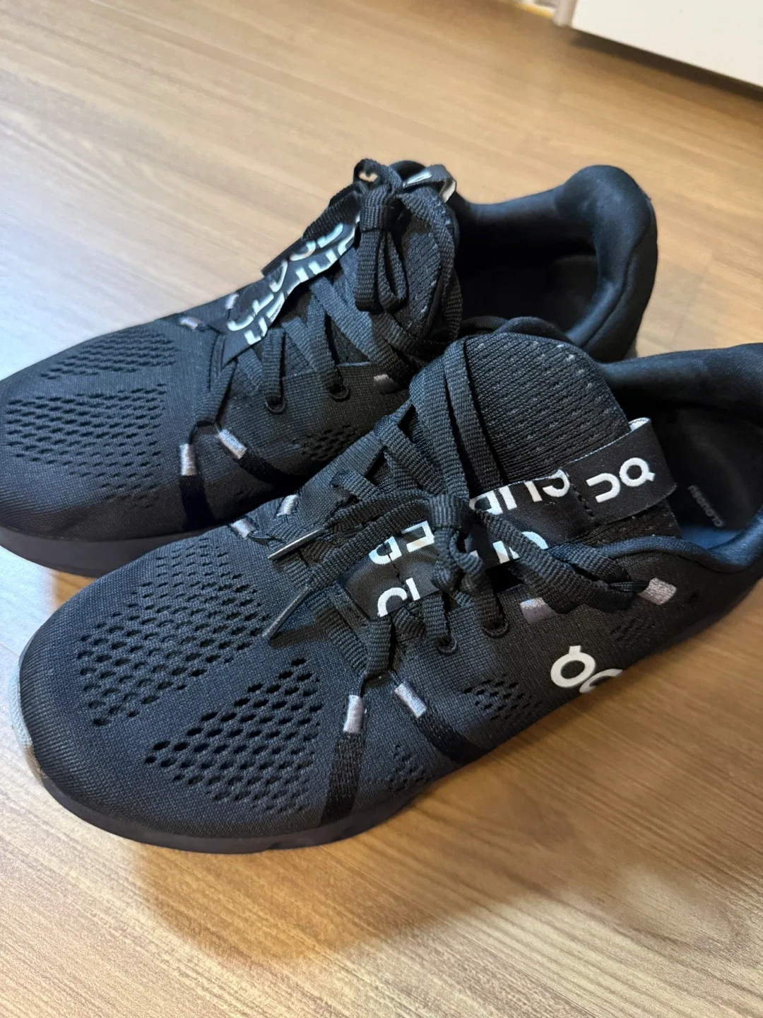 온러닝  남성운동화 260 중고