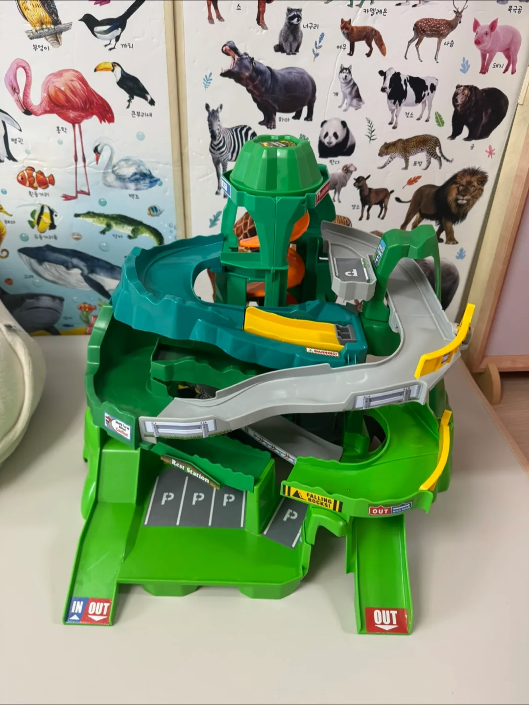 [판매] 토미카 주차타워 판매해요