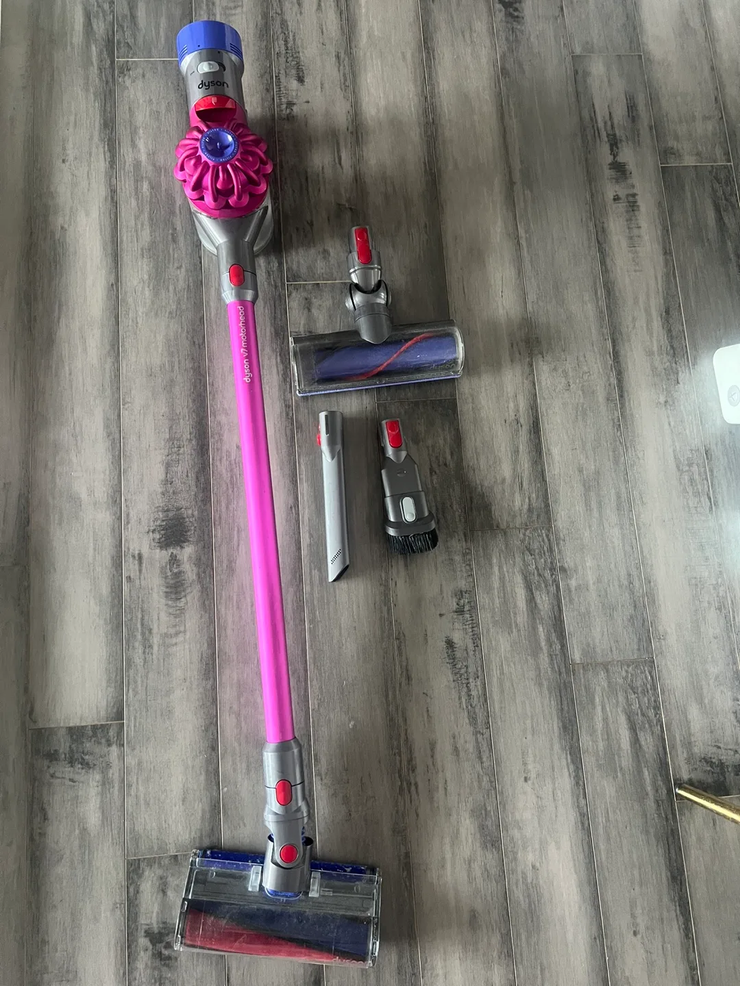 다이슨 V7 무선청소기