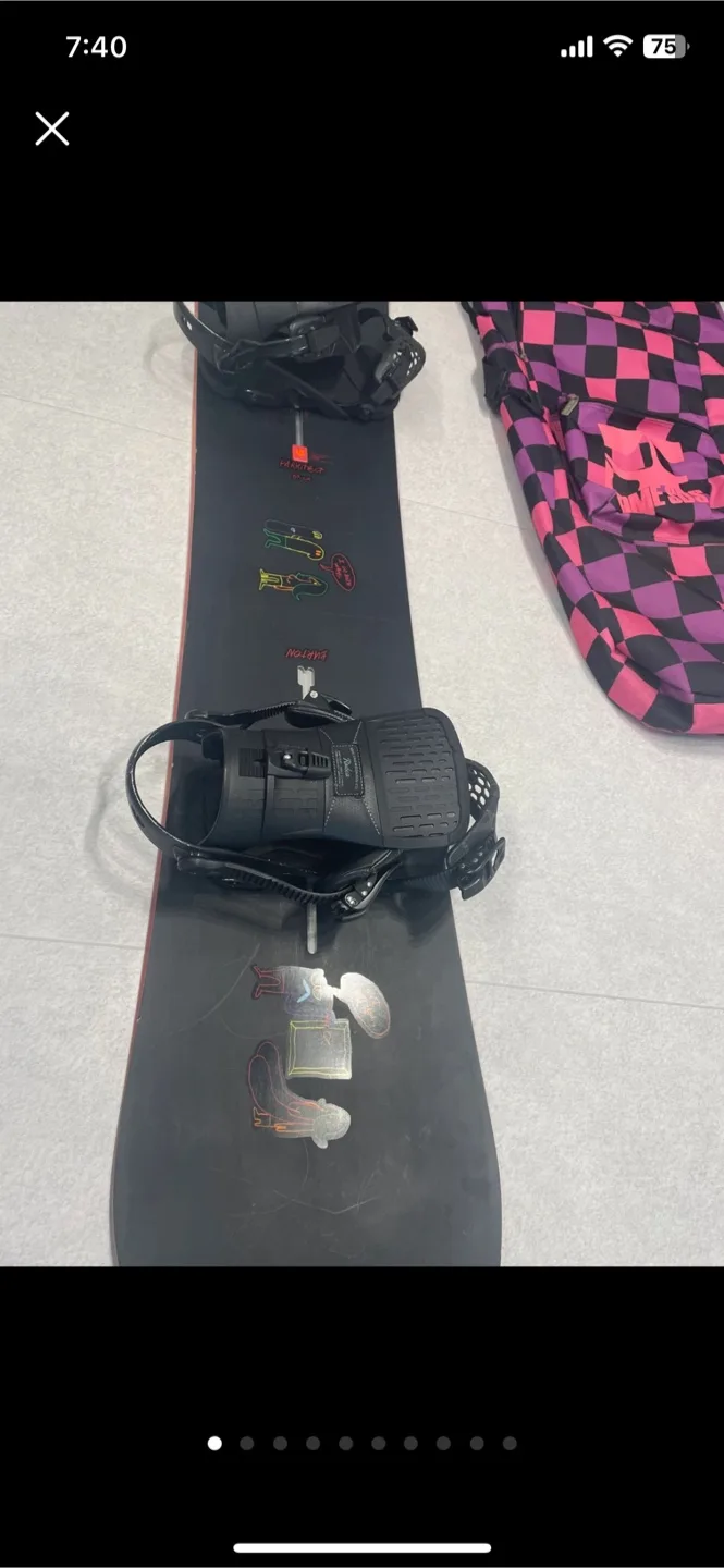 스노보드 팝니다.