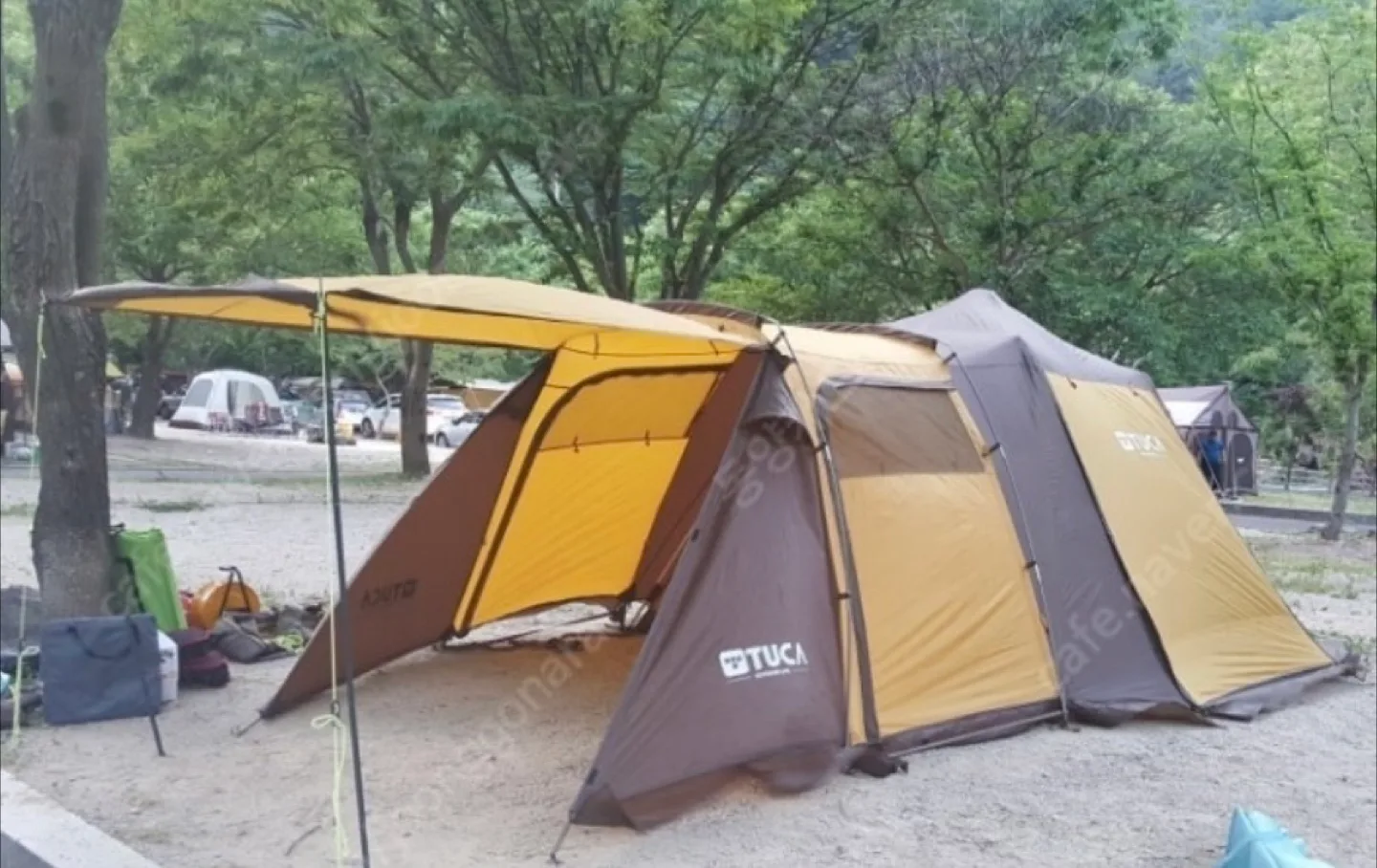 투카 거실형 중고텐트 8인용 팝니다