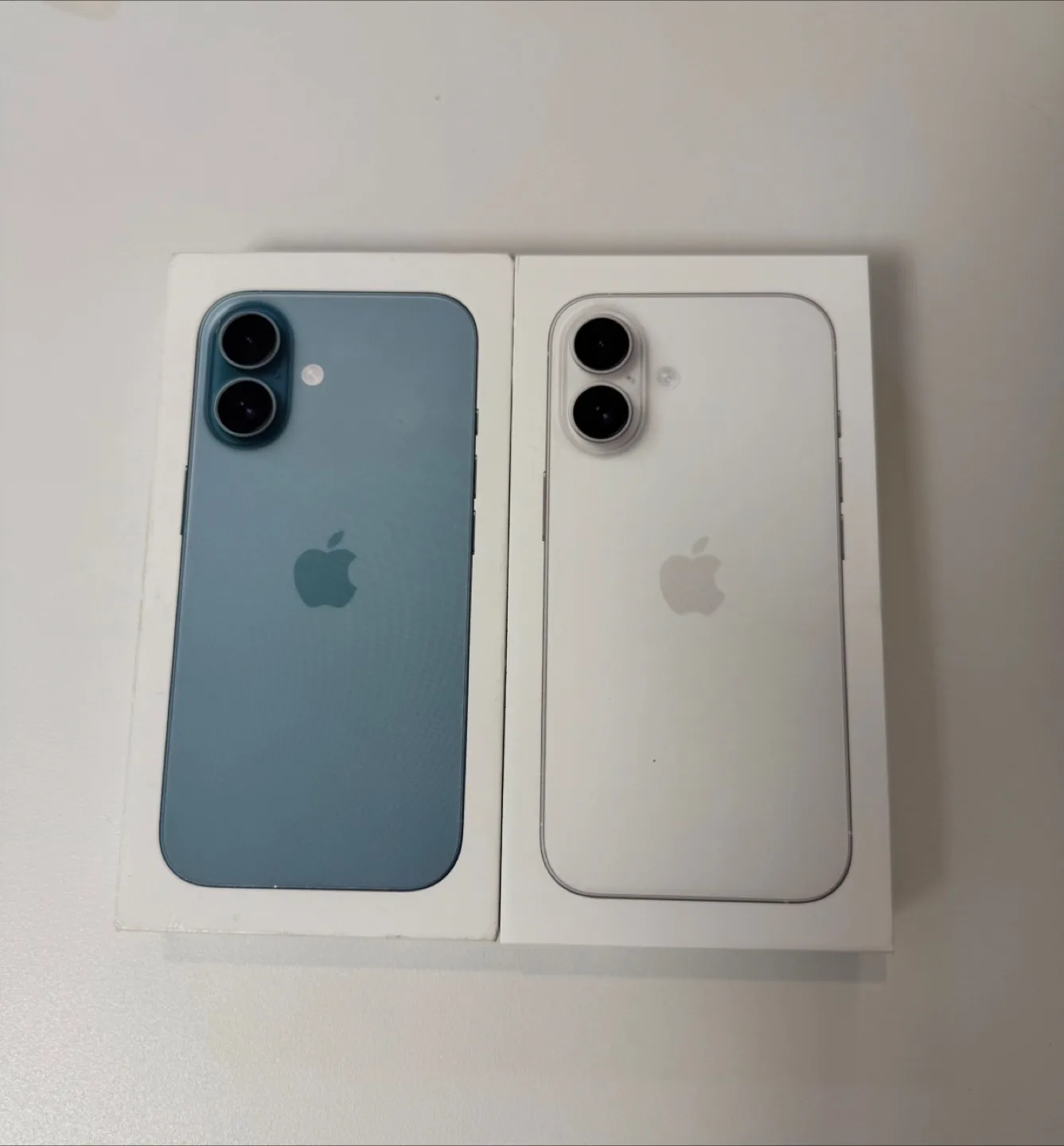 아이폰 16 화이트 128기가 박스만