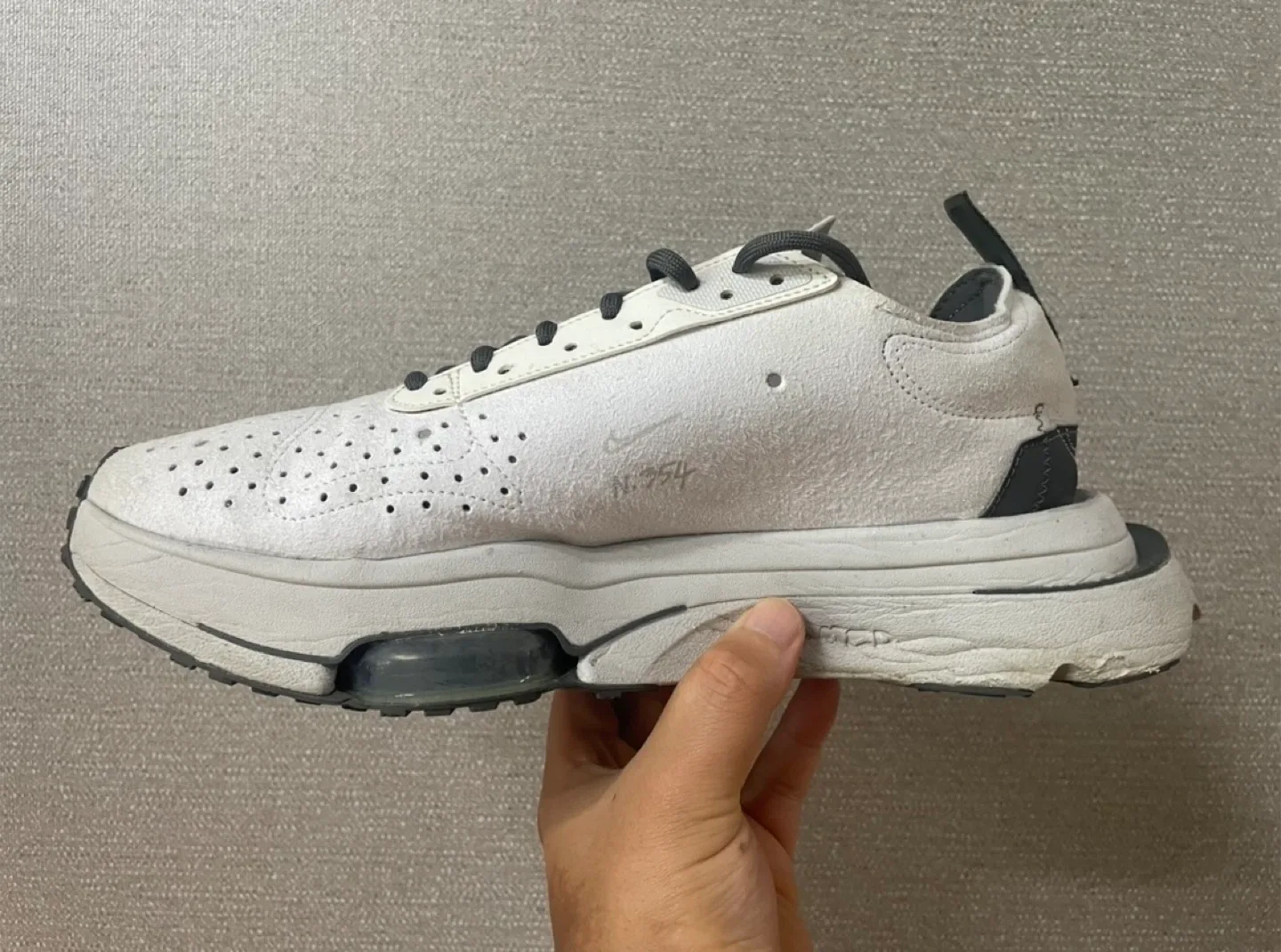 [중고] 나이키 에어 줌 타입 서밋 화이트  N354라인 사이즈 275