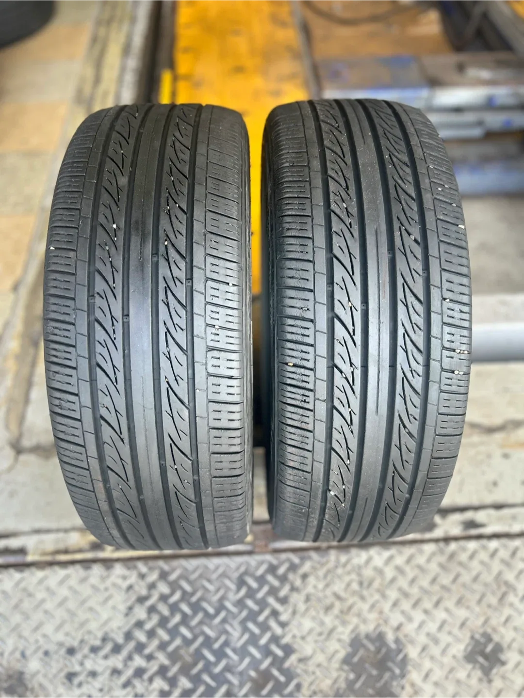 중고타이어 금호 215 45 18 팝니다