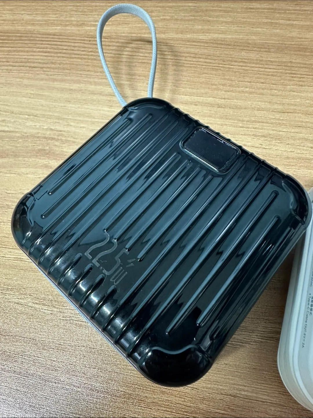 [가격다운] 중국 보조배터리 2개 일괄 3,000원