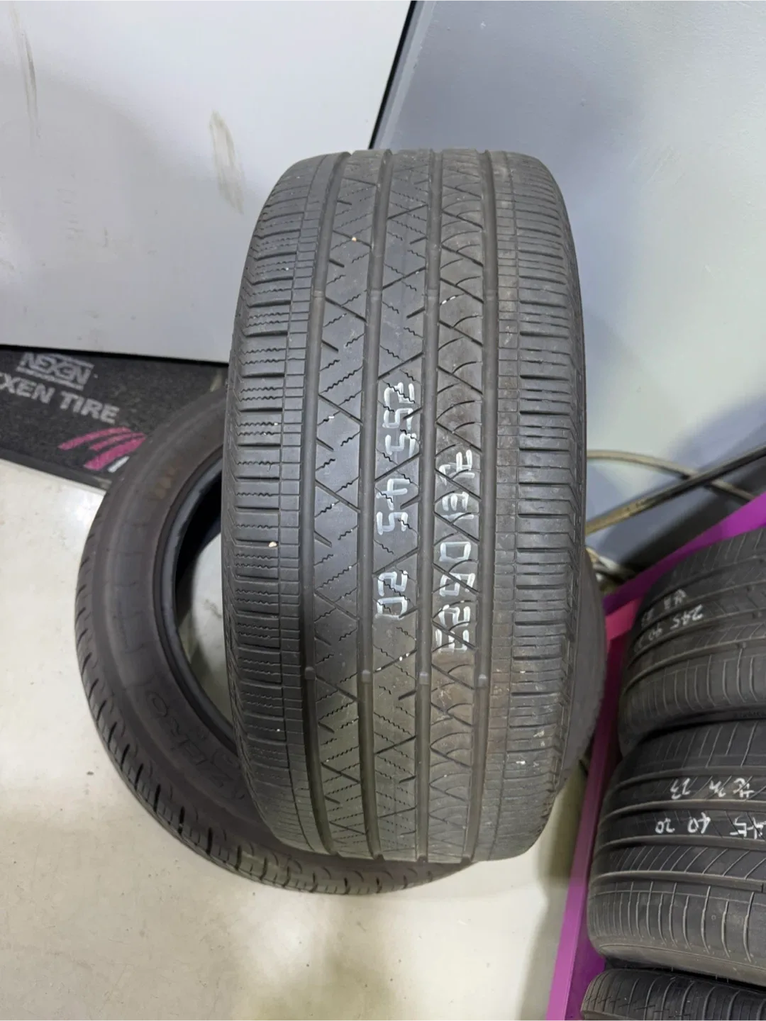 콘티넨탈 255 45 20 중고타이어 1본