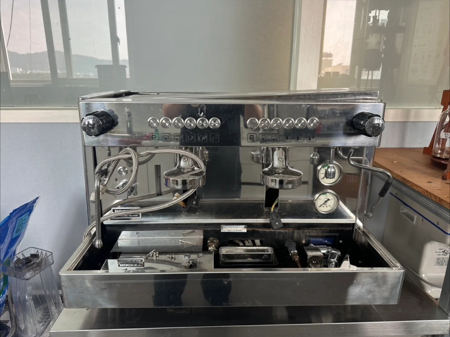 업소용 에스프레소 머신 중고커피머신 설치 및 이전설치 해드립니다