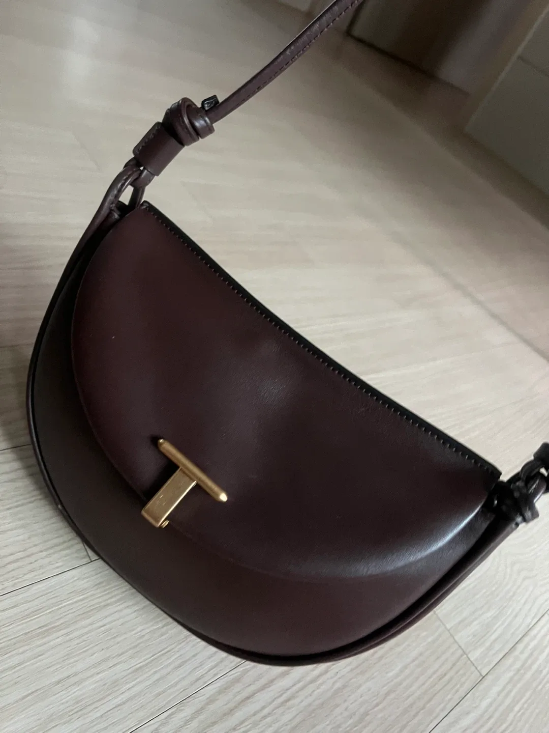 조이그라야슨 가죽크로스백