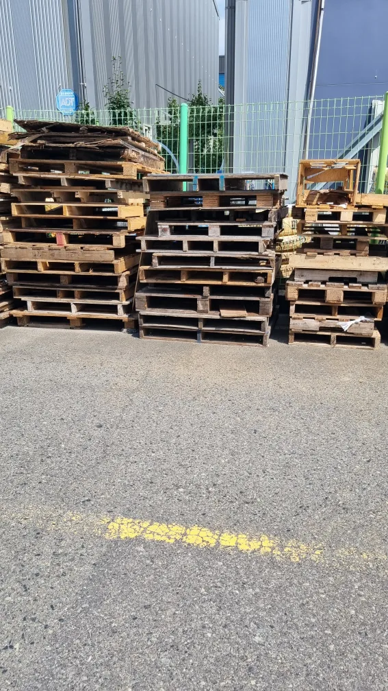 중고 나무 팔레트