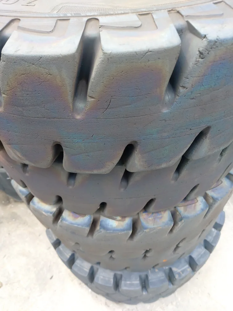 지게차 중고통타이어 싸게 6개 팝니다