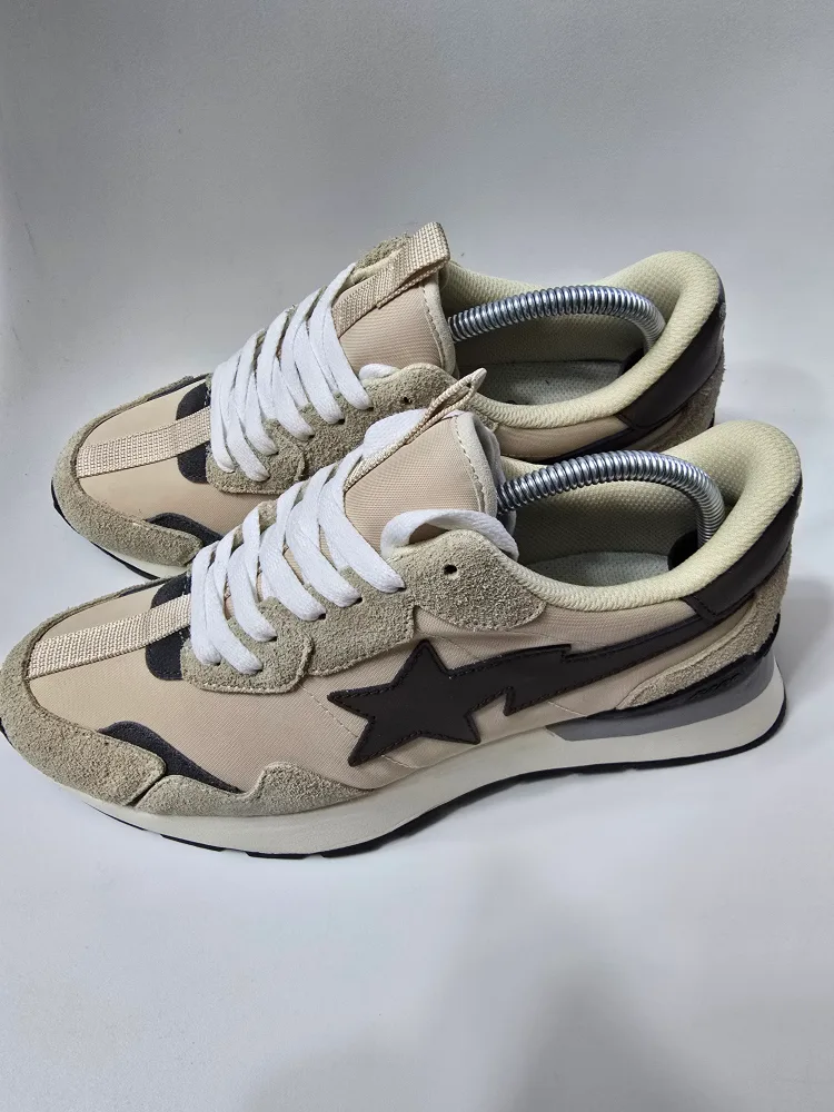 BAPE STA 베이지 스니커즈.