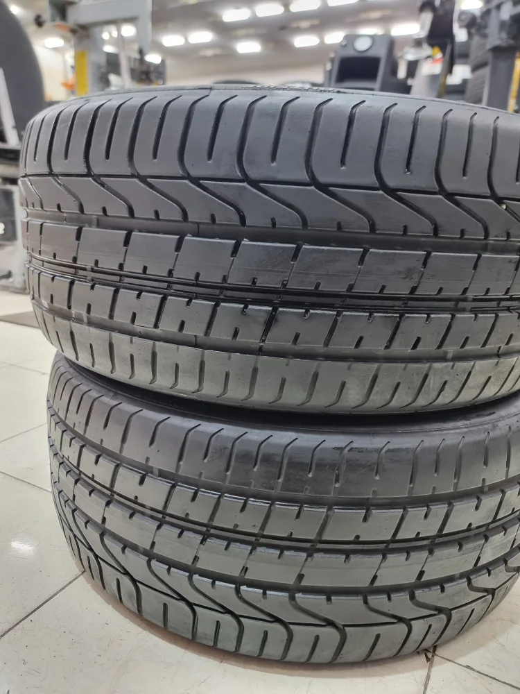 피넬리 중고 타이어 255 40 20 팝니다