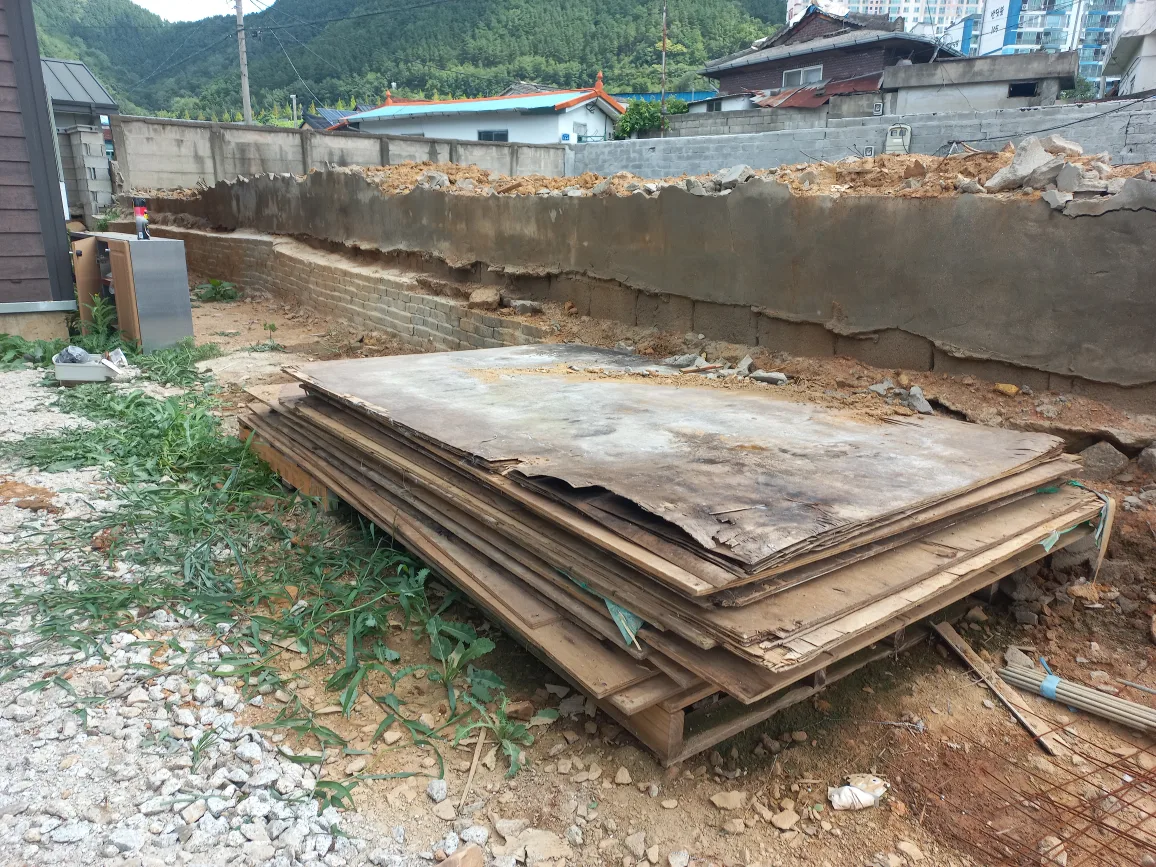 중고 합판 여러 장