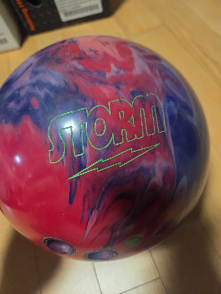 스톰 Crux Prime 15P 중고 볼링공