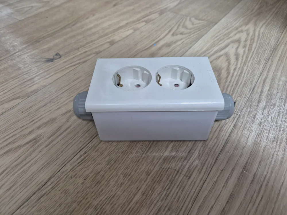 중고 콘센트 개당1500원(20개가량 있음)