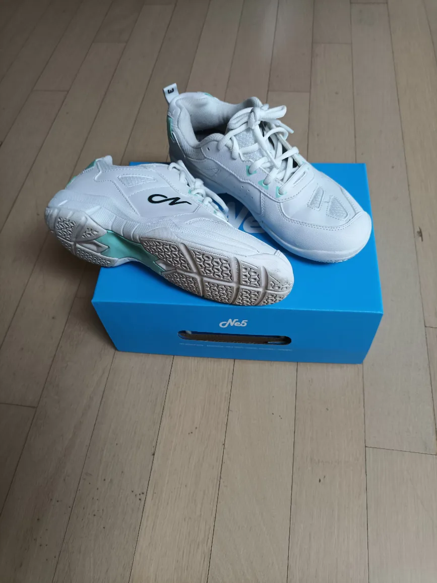 여성 운동화 흰색