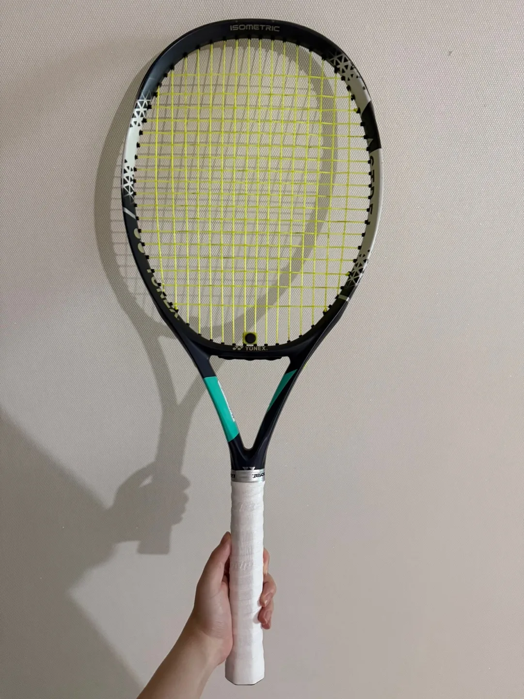 요넥스 Astrel 100 테니스 여성라켓